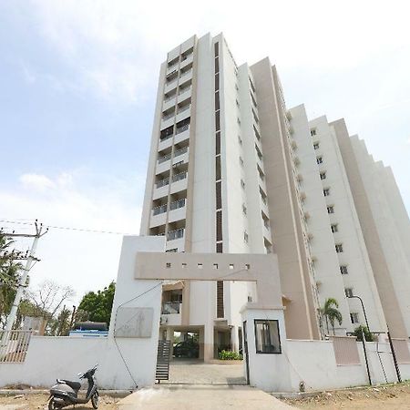 Oyo Flagship 14716 Omr Kelambakkam Hotel Madras Buitenkant foto