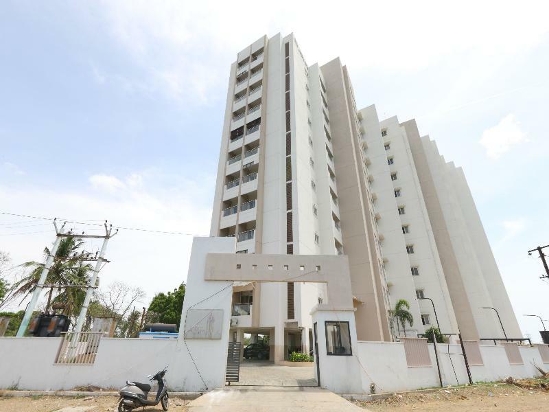 Oyo Flagship 14716 Omr Kelambakkam Hotel Madras Buitenkant foto