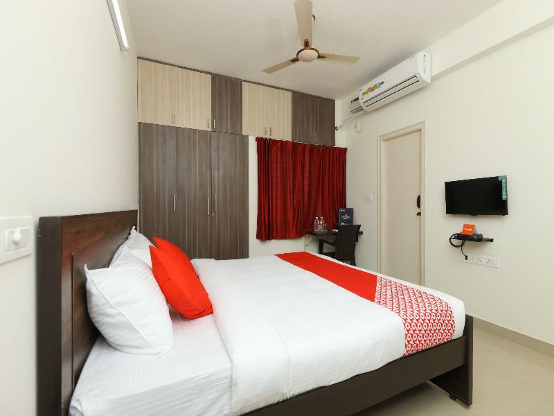 Oyo Flagship 14716 Omr Kelambakkam Hotel Madras Buitenkant foto